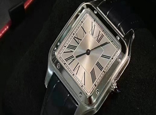 朗格手表如何正确清洗外观