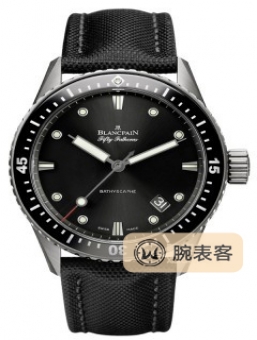 宝珀五十噚系列5000-1230-B52A